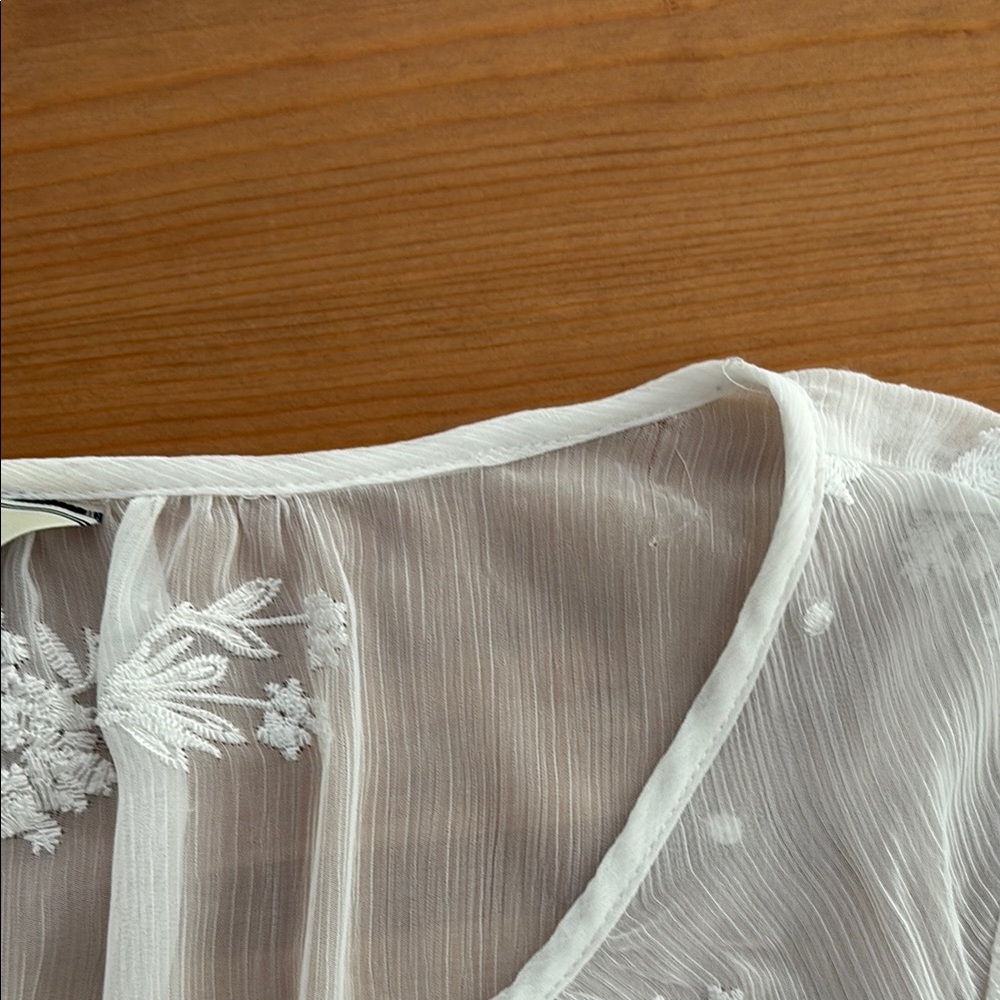 Guess blouse - Picture 6 of 6